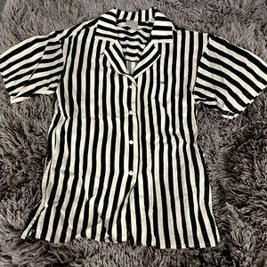 Kith Women’s button down short sleeve blouse